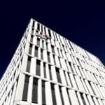 Żaluzje fasadowe - funkcjonalne i estetyczne rozwiązanie dla budynków