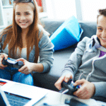 Czym różnią się gry online od tradycyjnych gier? Odkrywamy świat wirtualnej rozrywki